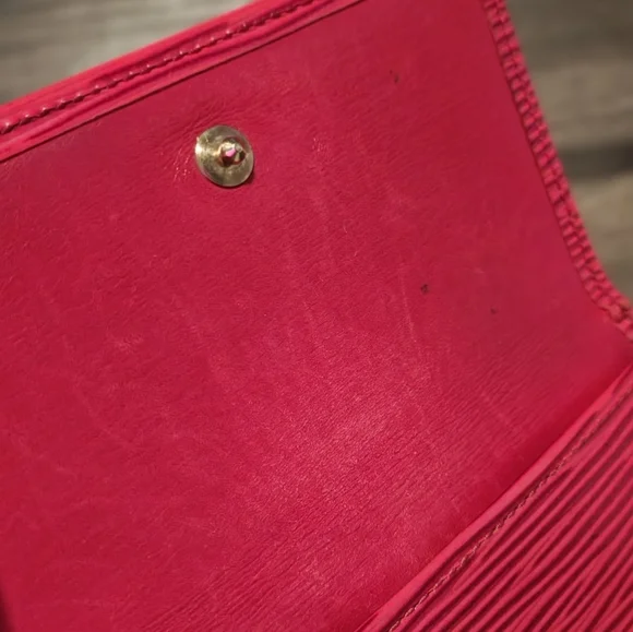 Louis Vuitton Red Epi Leather Elise Wallet - Picture 9 of 15